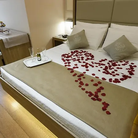 Domus Clara 3* Rom