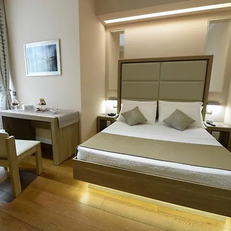 Domus Clara 3*