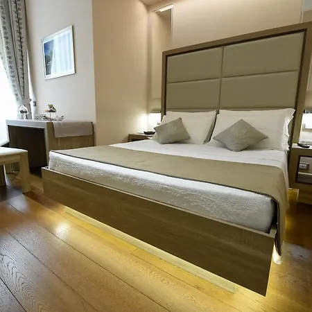 Domus Clara Konukevi Roma