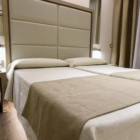 Guest house Domus Clara 3*