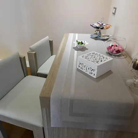 Domus Clara Konukevi Roma