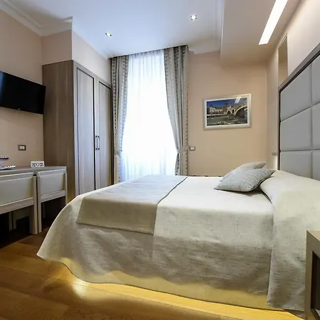 Domus Clara Guest house 3*