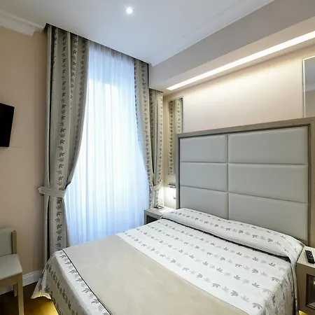 Domus Clara 3* روما