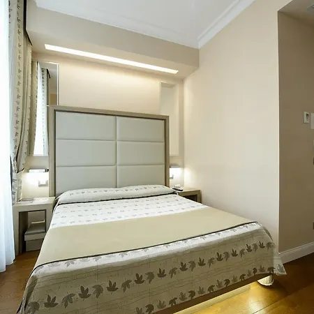 Domus Clara روما