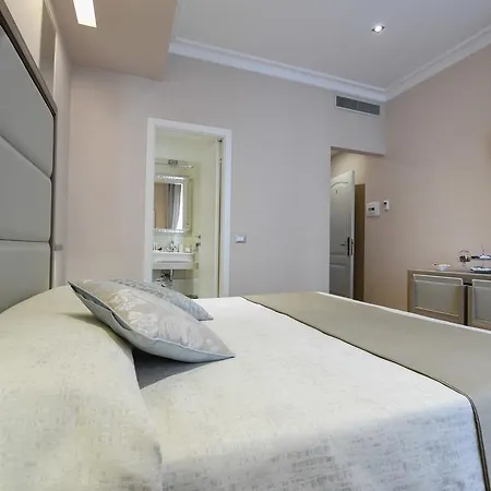 Domus Clara بيت ضيافة روما